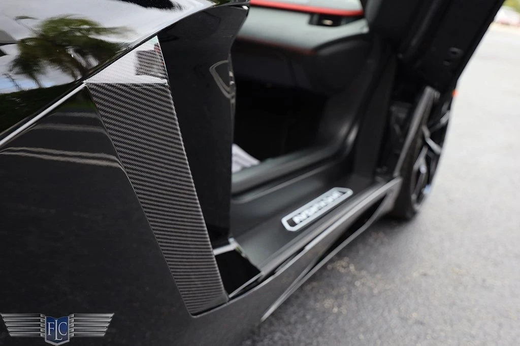 2016 Lamborghini Aventador LP700-4 - Image 11 of 12