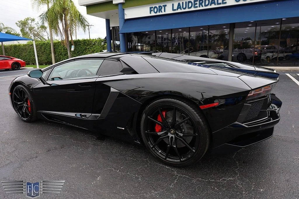 2016 Lamborghini Aventador LP700-4 - Image 6 of 12