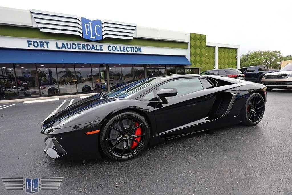 2016 Lamborghini Aventador LP700-4 - Image 4 of 12