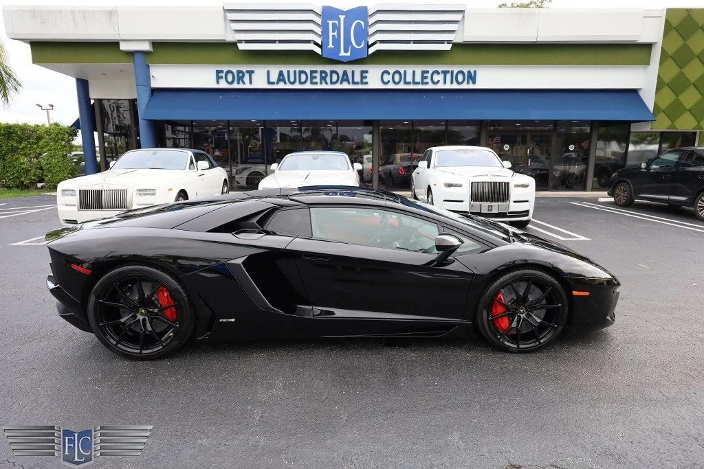 2016 Lamborghini Aventador LP700-4 - Image 2 of 12