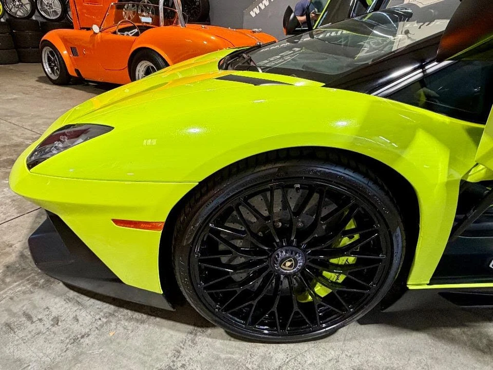 2016 Lamborghini Aventador SuperVeloce LP750-4 - Image 14 of 15