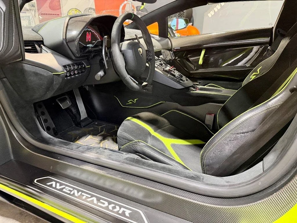 2016 Lamborghini Aventador SuperVeloce LP750-4 - Image 7 of 15
