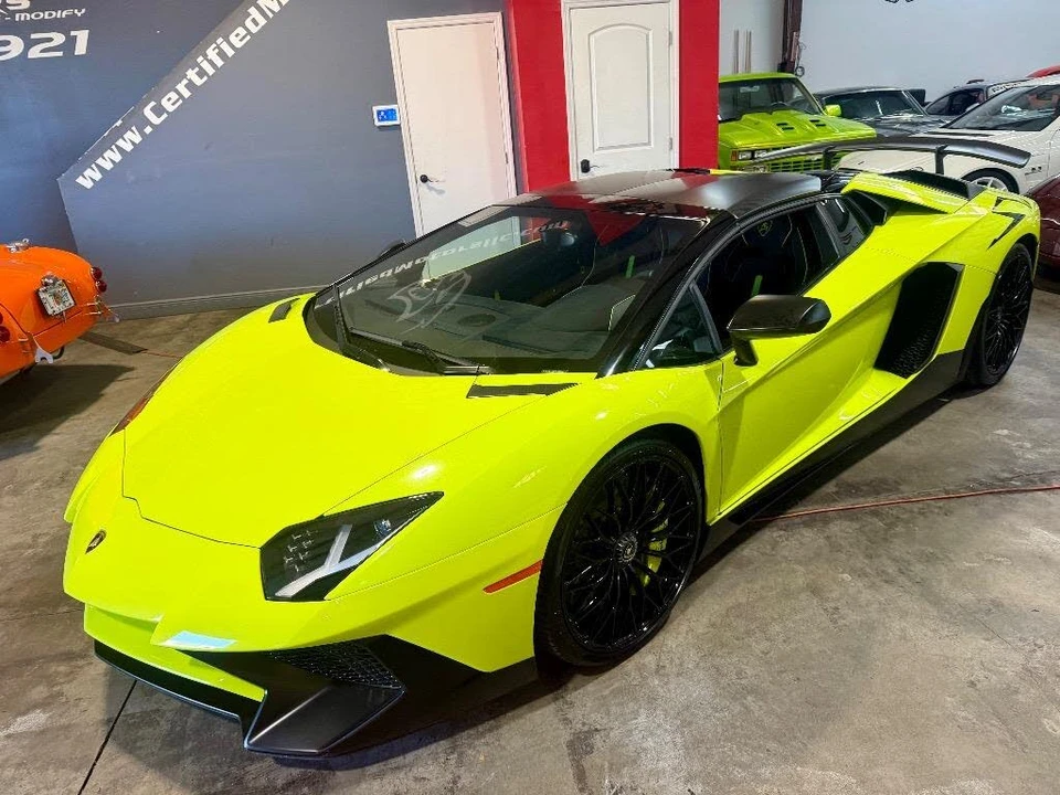 2016 Lamborghini Aventador SuperVeloce LP750-4 - Image 3 of 15