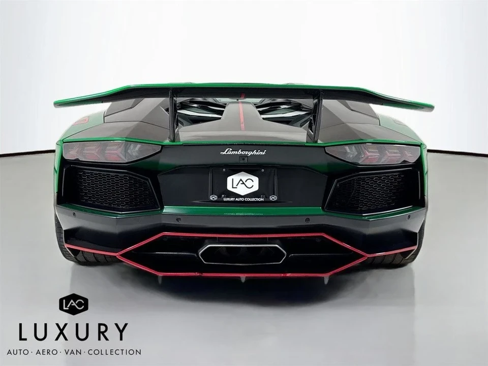 2016 Lamborghini Aventador LP700-4 - Image 5 of 12