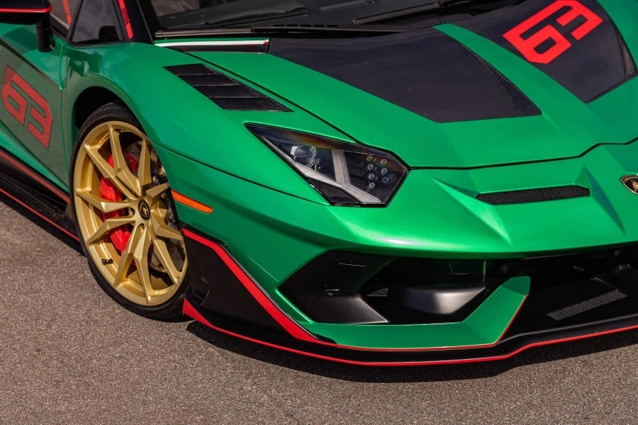 2016 Lamborghini Aventador LP700-4 - Image 25 of 31