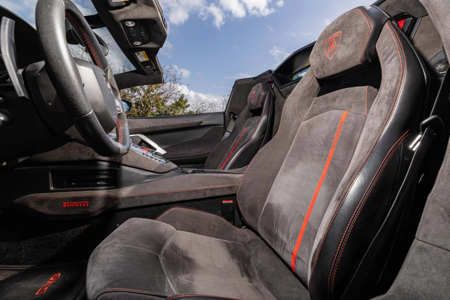 2016 Lamborghini Aventador LP700-4 - Image 31 of 31