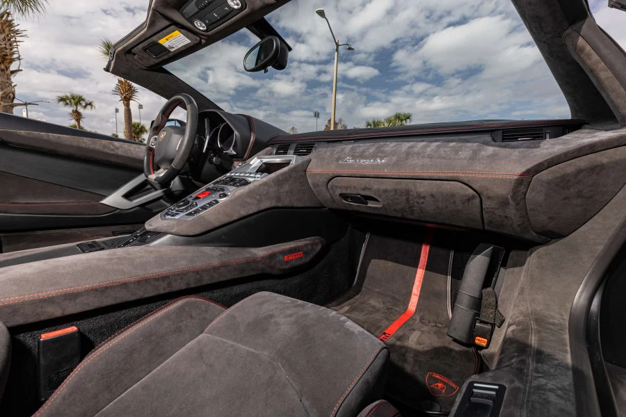2016 Lamborghini Aventador LP700-4 - Image 30 of 31