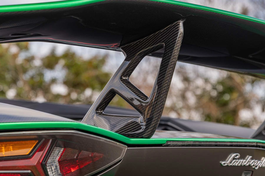 2016 Lamborghini Aventador LP700-4 - Image 18 of 31