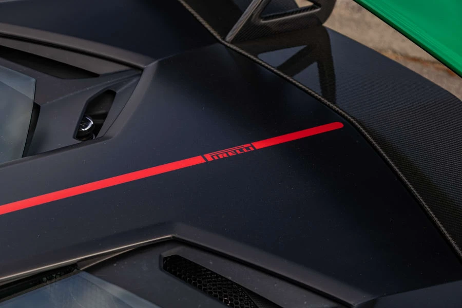 2016 Lamborghini Aventador LP700-4 - Image 10 of 31