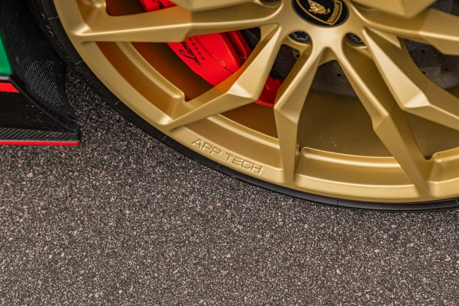 2016 Lamborghini Aventador LP700-4 - Image 27 of 31