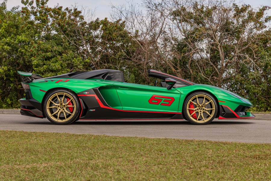 2016 Lamborghini Aventador LP700-4 - Image 24 of 31