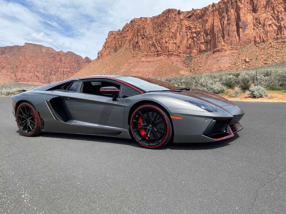 2016 Lamborghini Aventador LP700-4 - Image 12 of 31