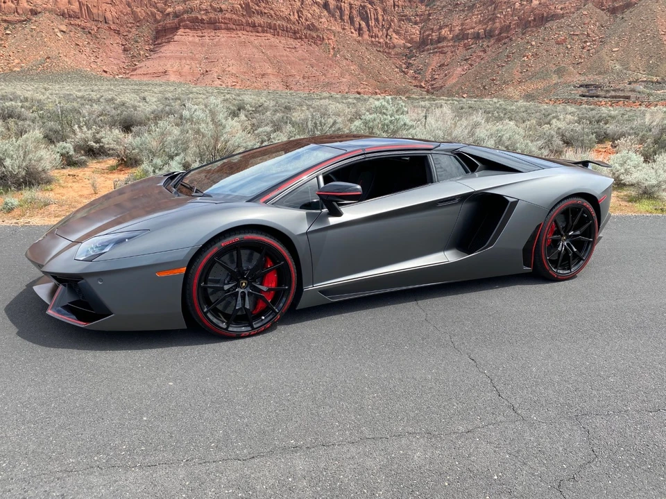 2016 Lamborghini Aventador LP700-4 - Image 3 of 31