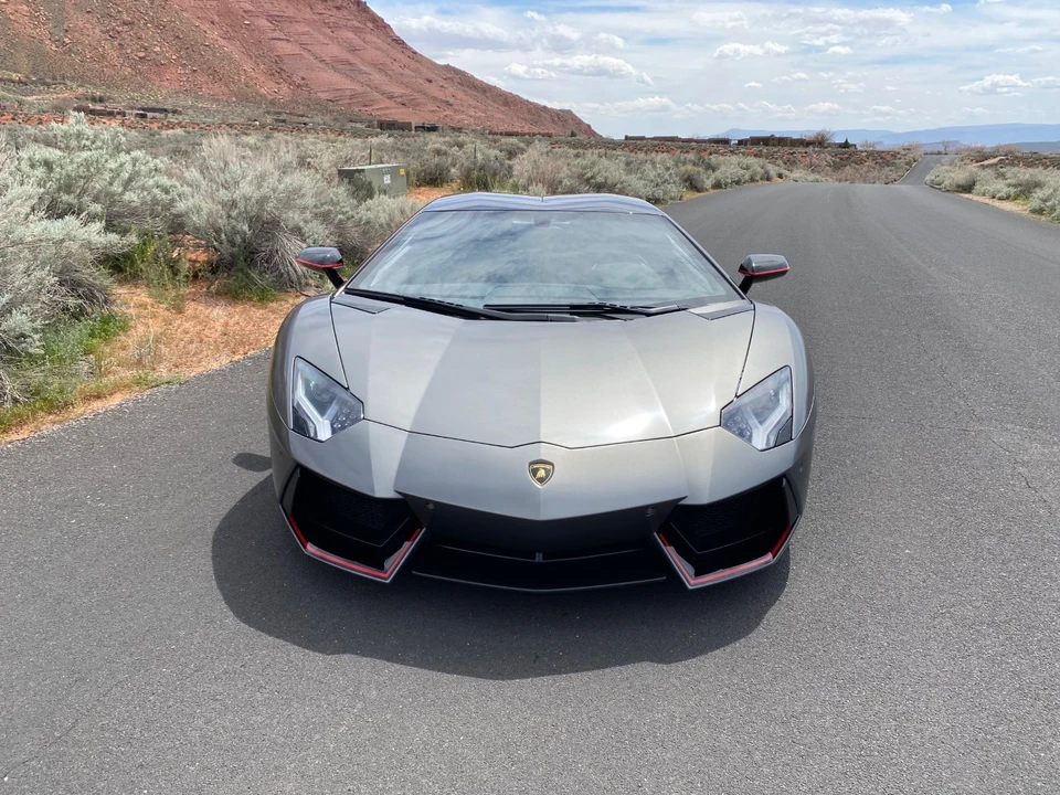 2016 Lamborghini Aventador LP700-4 - Image 13 of 31