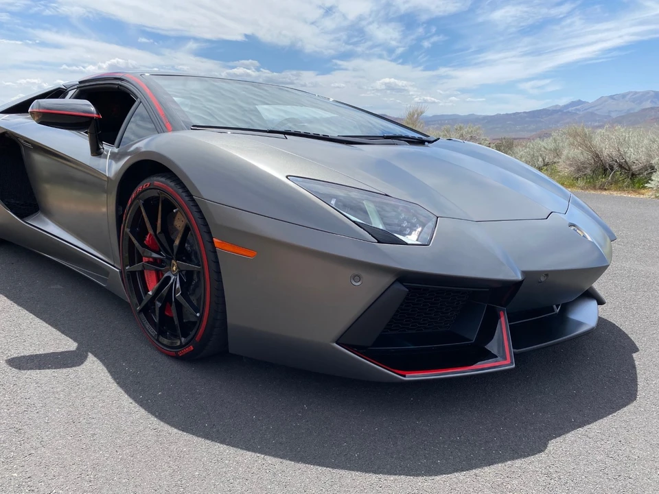 2016 Lamborghini Aventador LP700-4 - Image 25 of 31