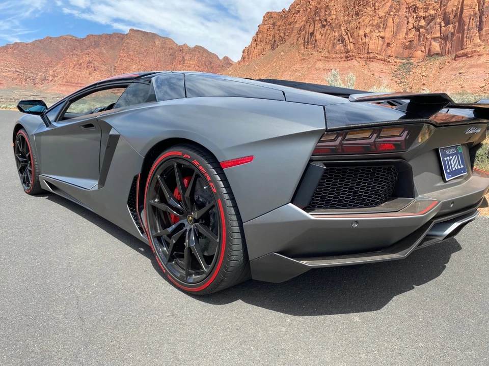 2016 Lamborghini Aventador LP700-4 - Image 6 of 31