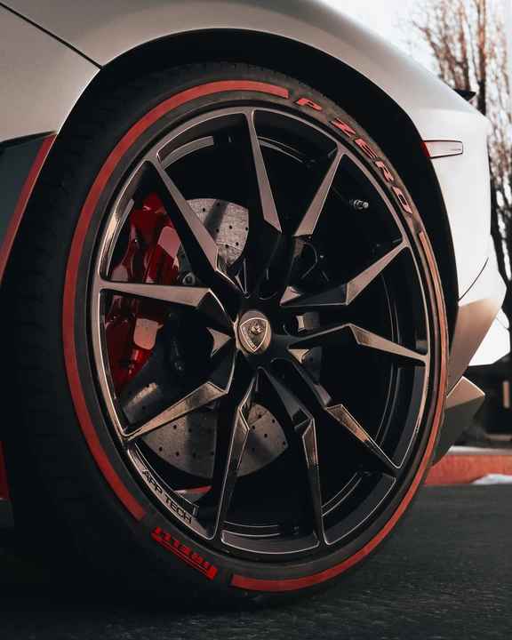 2016 Lamborghini Aventador LP700-4 - Image 29 of 31