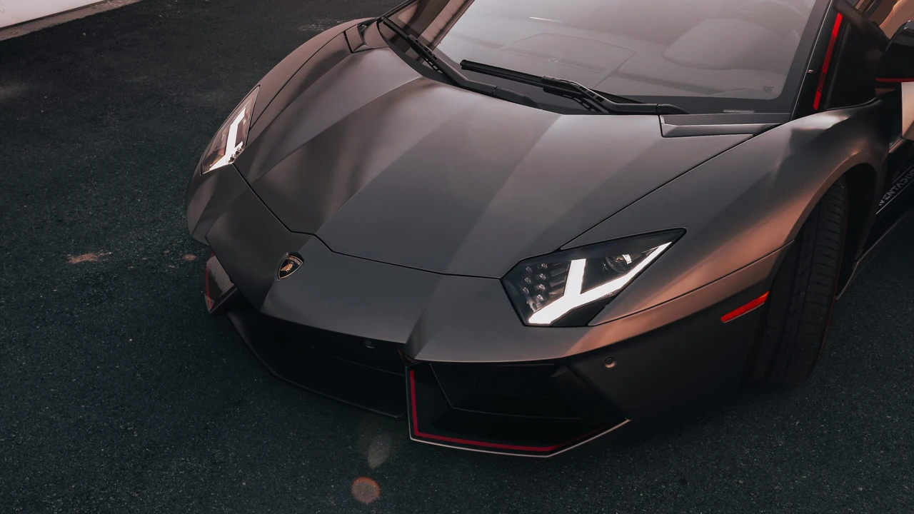 2016 Lamborghini Aventador LP700-4 - Image 26 of 31