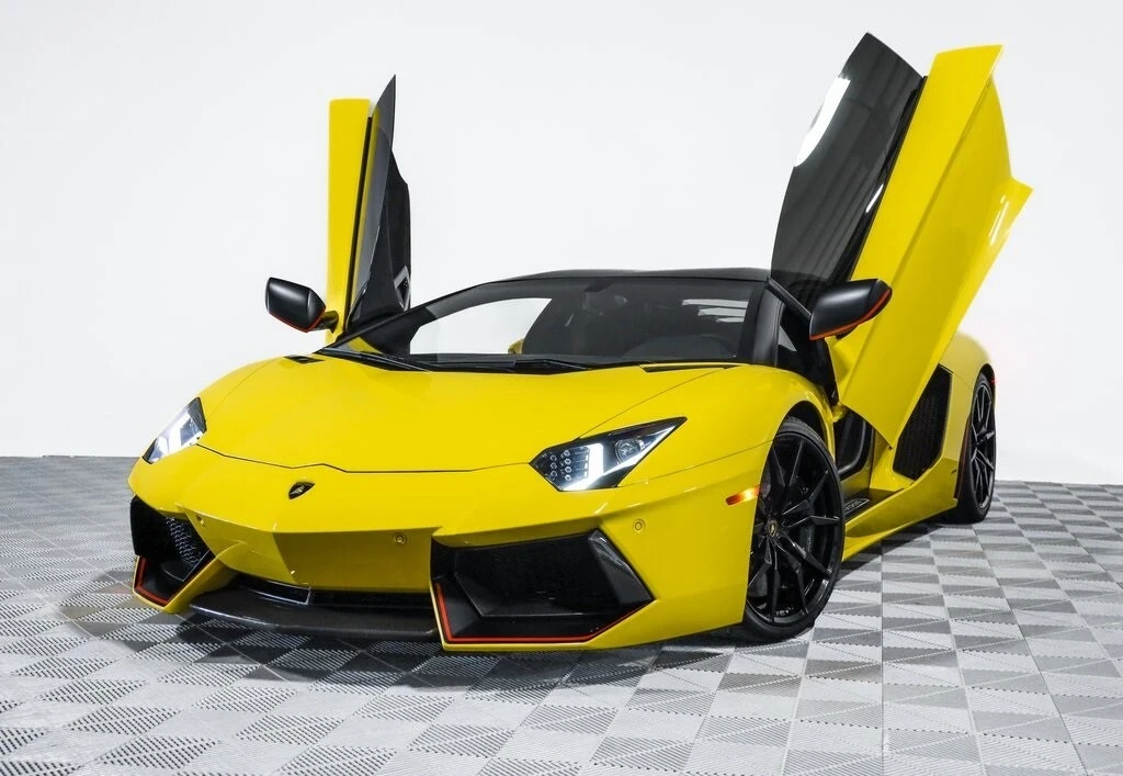 2016 Lamborghini Aventador LP700-4 - Image 13 of 21