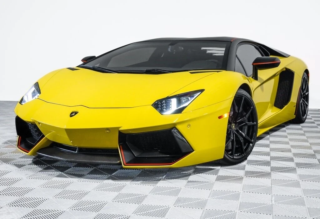 2016 Lamborghini Aventador LP700-4 - Image 9 of 21