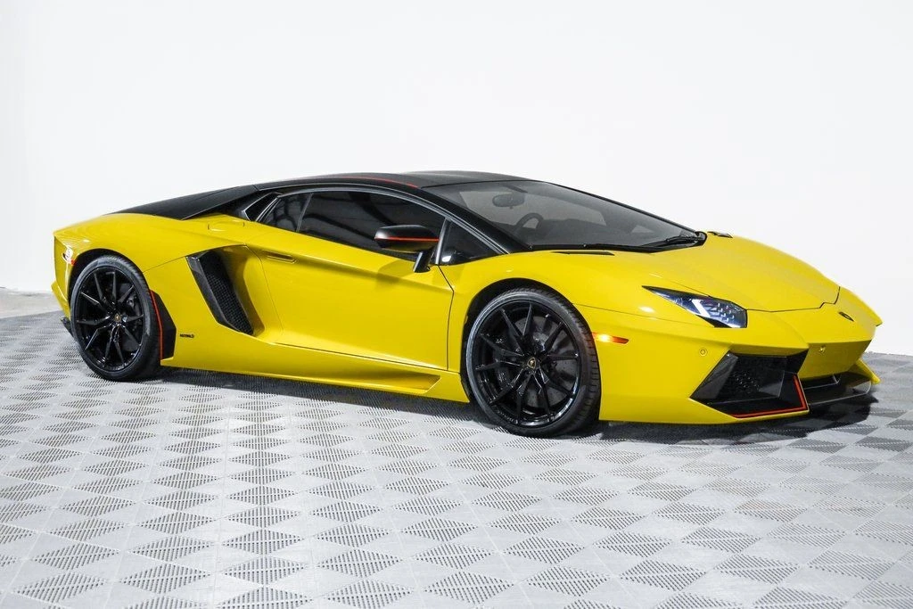 2016 Lamborghini - Image 6 of 31