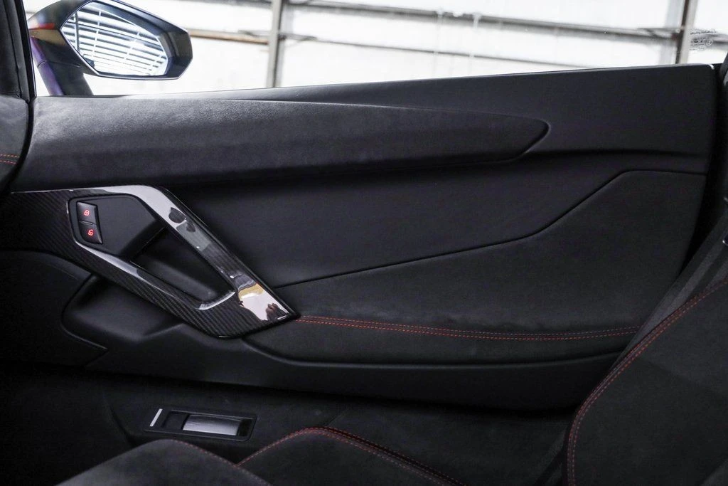 2016 Lamborghini - Image 31 of 31