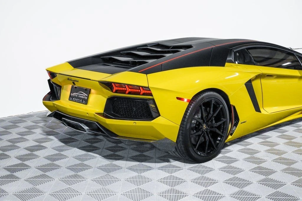 2016 Lamborghini - Image 5 of 31