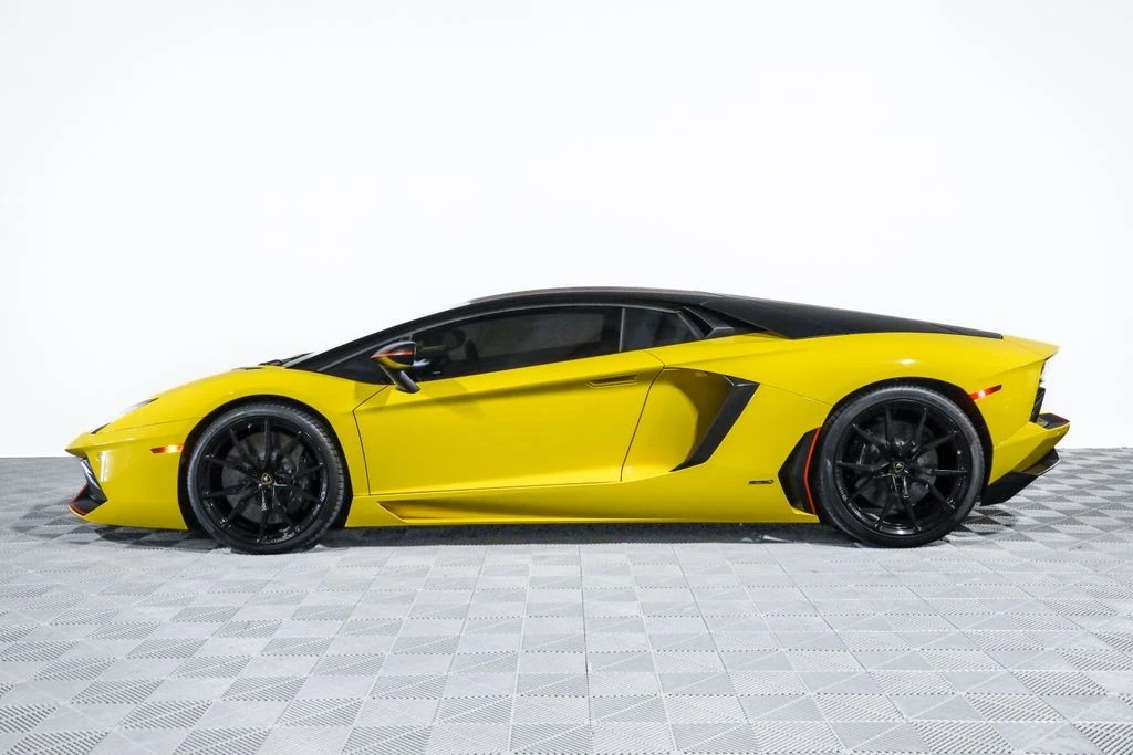 2016 Lamborghini Aventador LP700-4 - Image 16 of 31