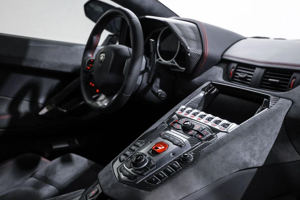 2016 Lamborghini Aventador LP700-4 - Image 30 of 31