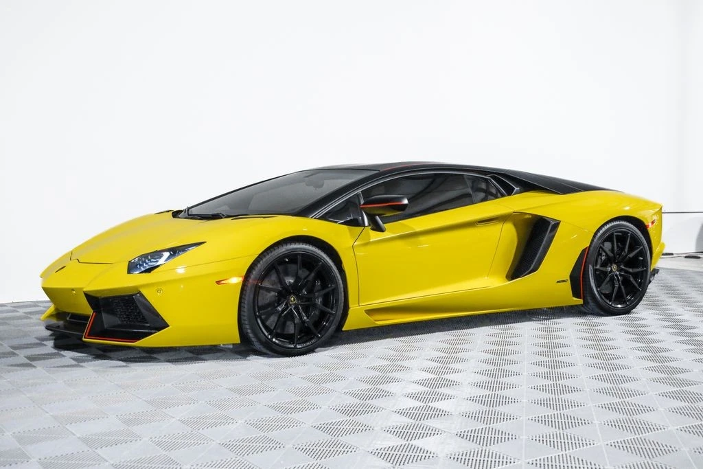 2016 Lamborghini Aventador LP700-4 - Image 19 of 31