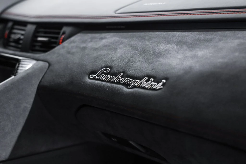 2016 Lamborghini Aventador LP700-4 - Image 26 of 31