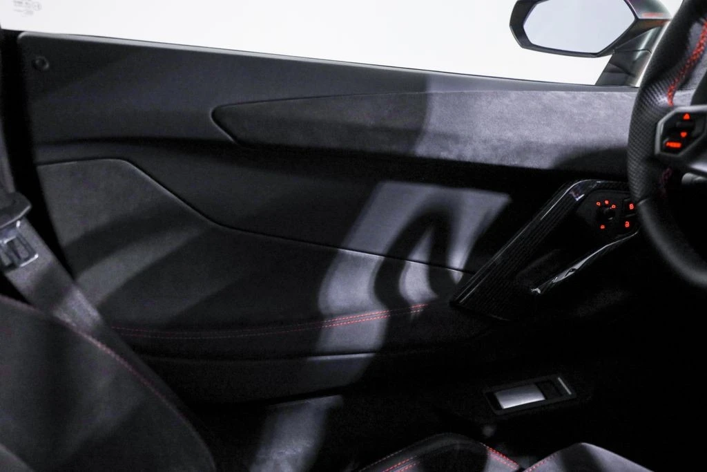 2016 Lamborghini Aventador LP700-4 - Image 31 of 31