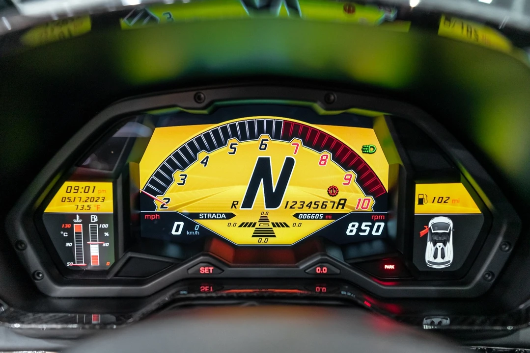2016 Lamborghini Aventador SuperVeloce LP750-4 - Image 11 of 31