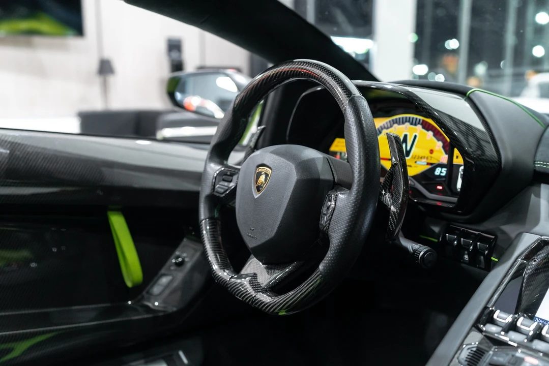 2016 Lamborghini Aventador SuperVeloce LP750-4 - Image 27 of 31