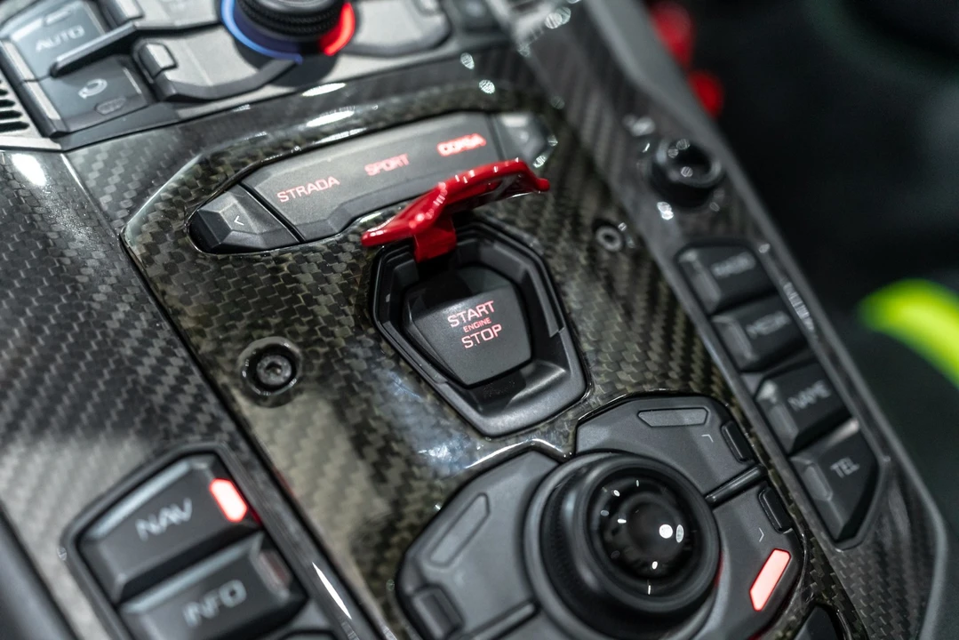 2016 Lamborghini Aventador SuperVeloce LP750-4 - Image 18 of 31