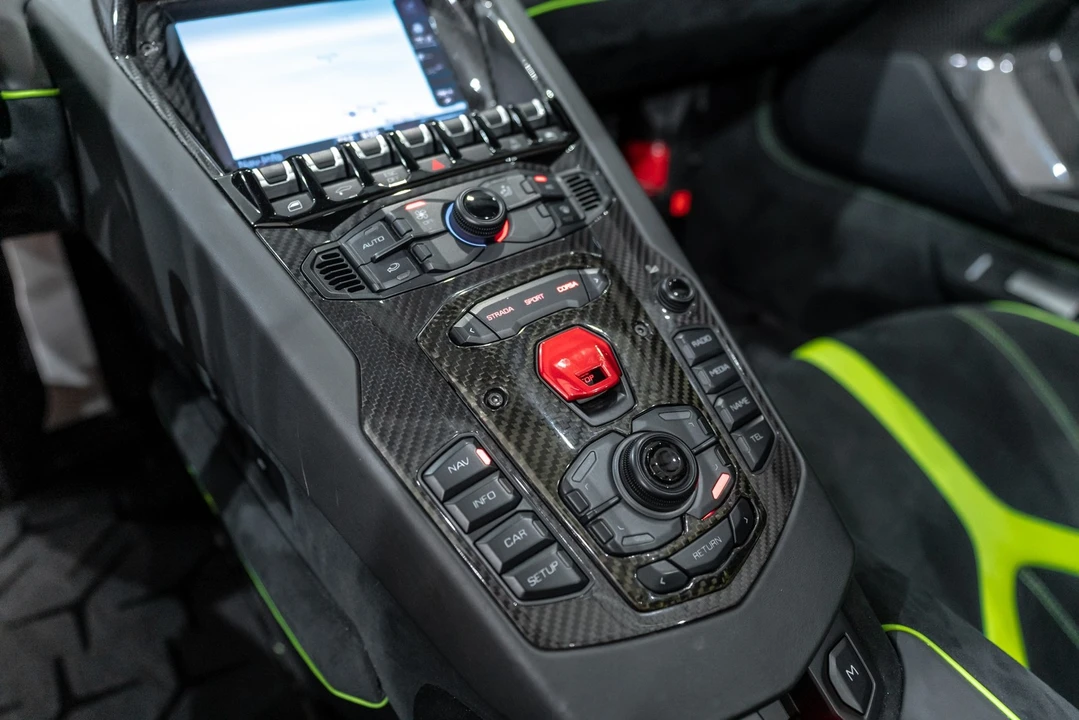 2016 Lamborghini Aventador SuperVeloce LP750-4 - Image 17 of 31