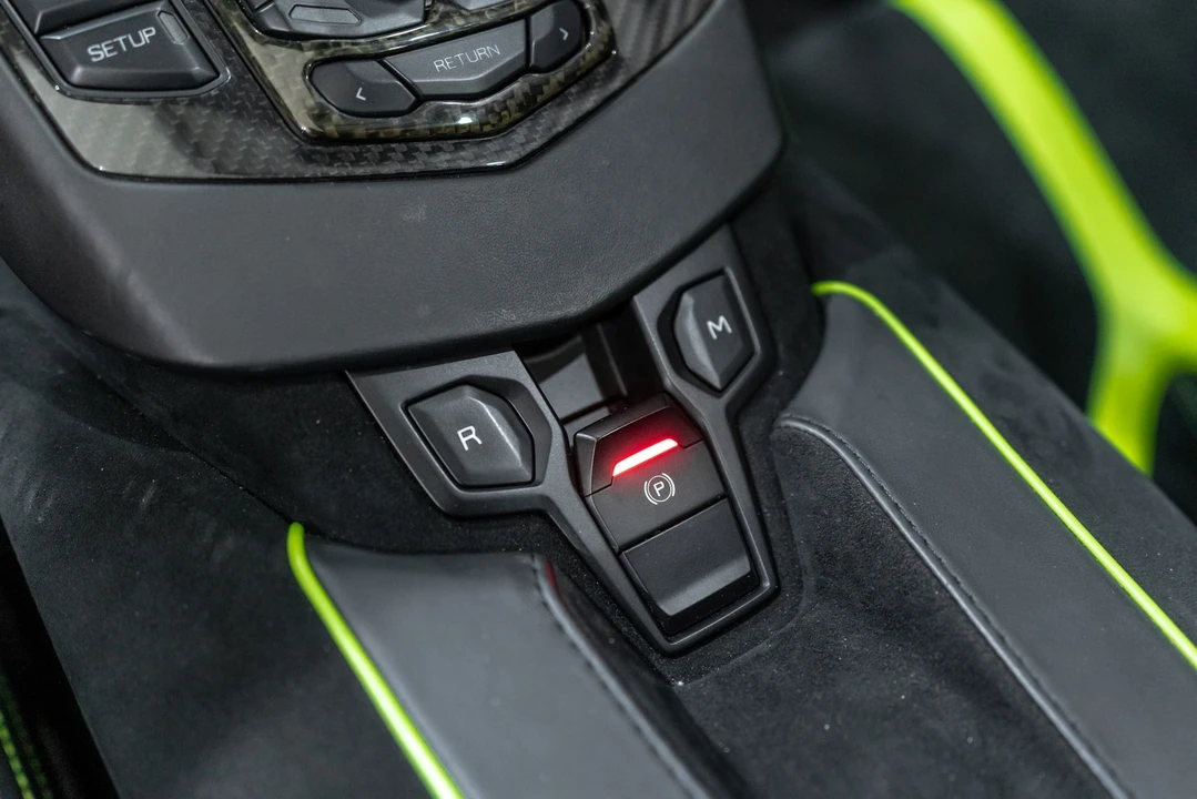 2016 Lamborghini Aventador SuperVeloce LP750-4 - Image 19 of 31