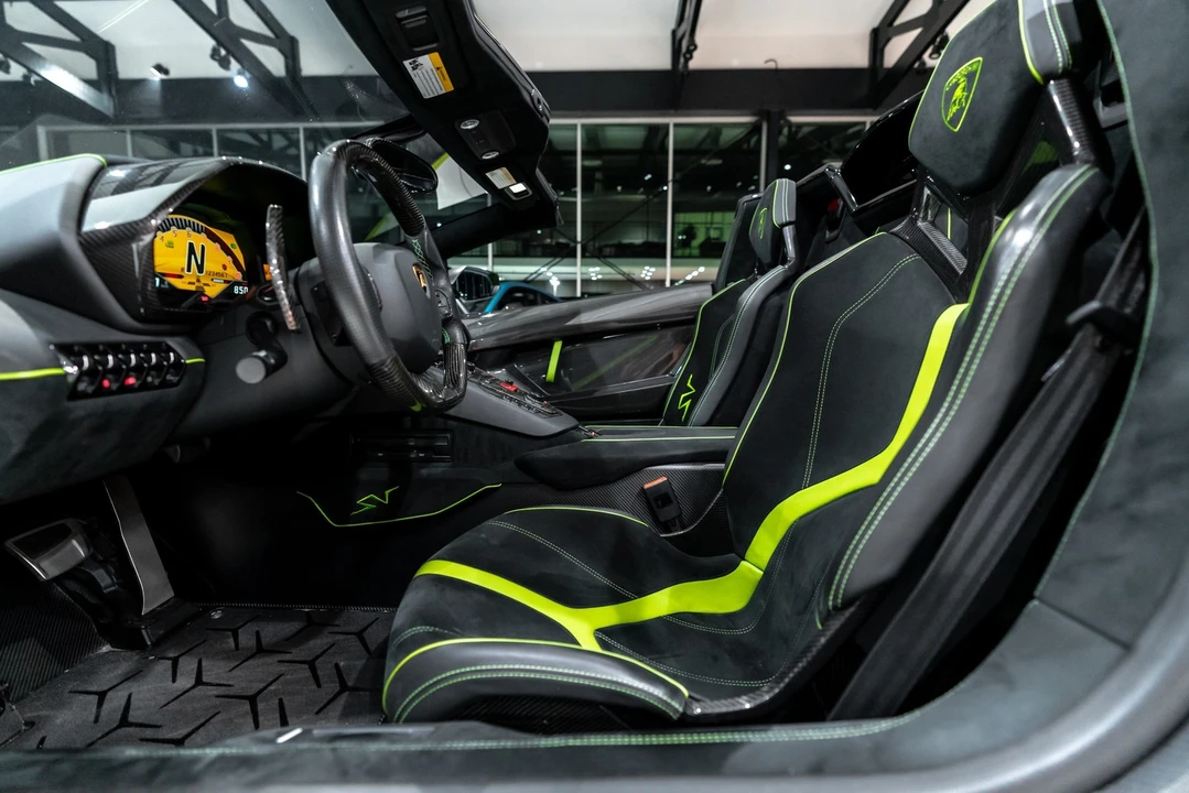 2016 Lamborghini Aventador SuperVeloce LP750-4 - Image 22 of 31