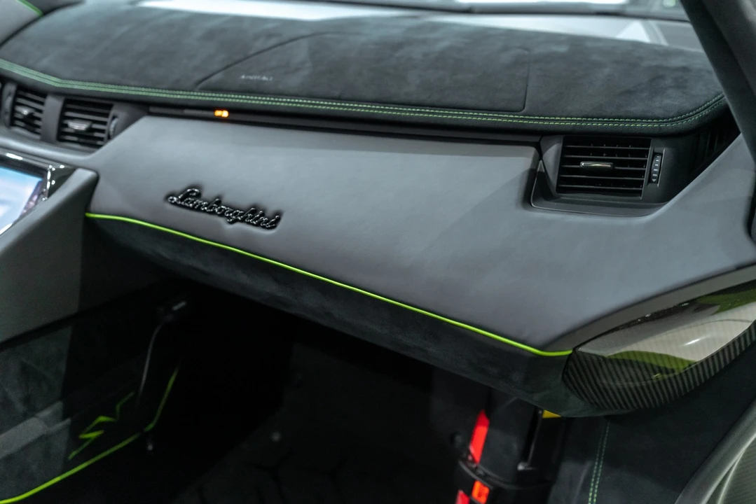 2016 Lamborghini Aventador SuperVeloce LP750-4 - Image 29 of 31