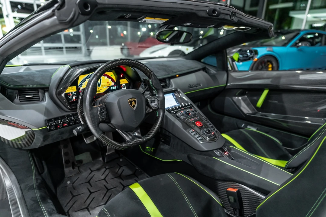 2016 Lamborghini Aventador SuperVeloce LP750-4 - Image 8 of 31