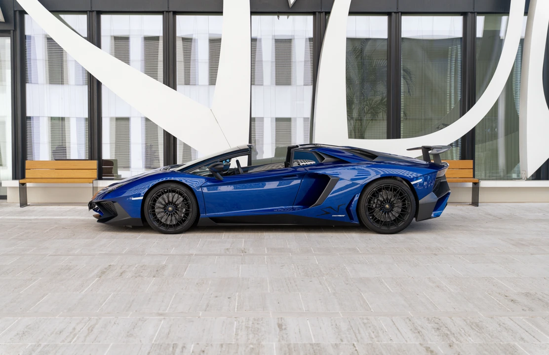 2016 Lamborghini Aventador SuperVeloce LP750-4 Roadster - Image 4 of 31