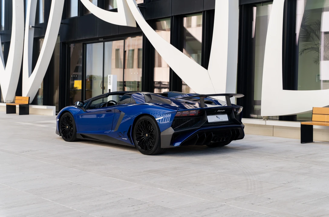 2016 Lamborghini Aventador SuperVeloce LP750-4 Roadster - Image 5 of 31