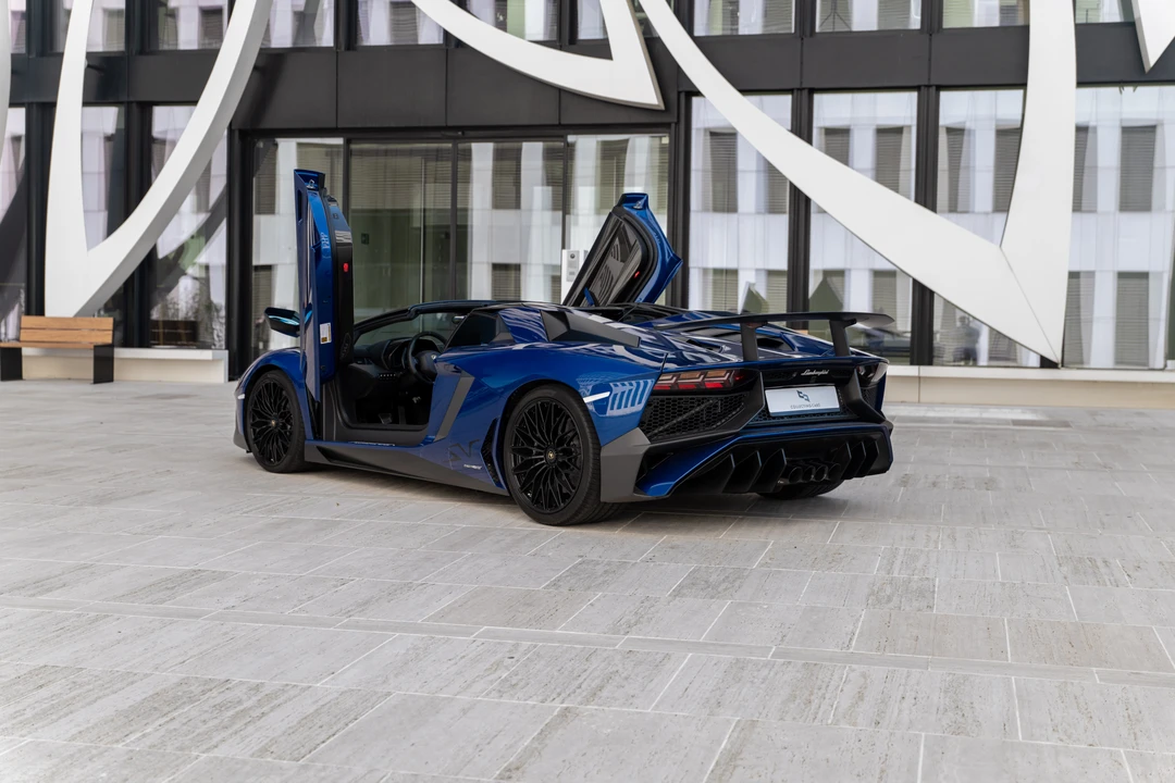 2016 Lamborghini Aventador SuperVeloce LP750-4 Roadster - Image 10 of 31