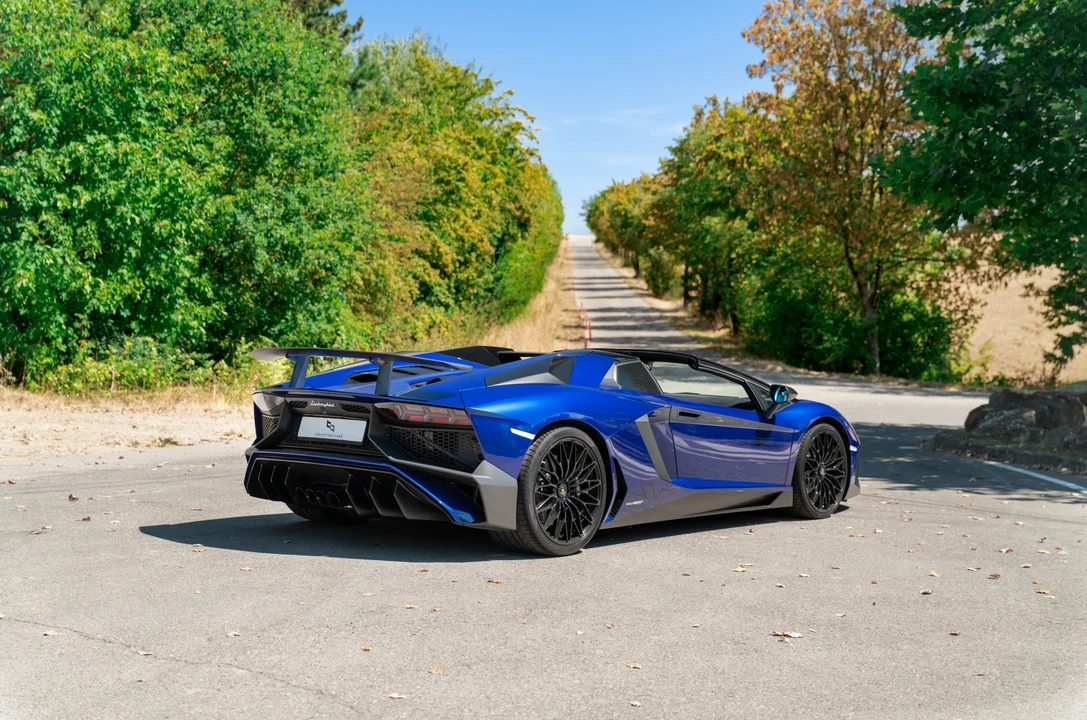 2016 Lamborghini Aventador SuperVeloce LP750-4 Roadster - Image 7 of 31