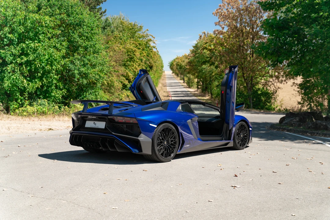2016 Lamborghini Aventador SuperVeloce LP750-4 Roadster - Image 11 of 31