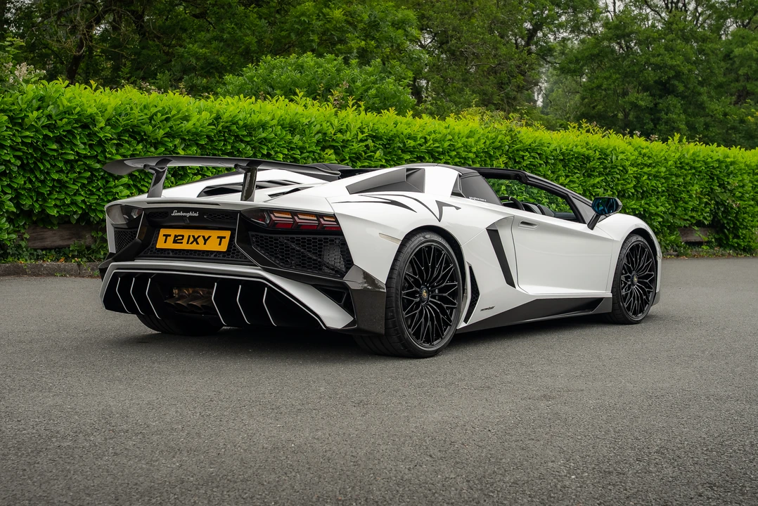 2016 Lamborghini Aventador SuperVeloce LP750-4 Roadster - Image 7 of 31