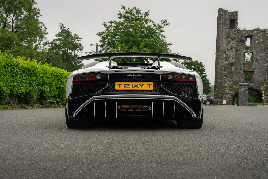 2016 Lamborghini Aventador SuperVeloce LP750-4 Roadster - Image 6 of 31