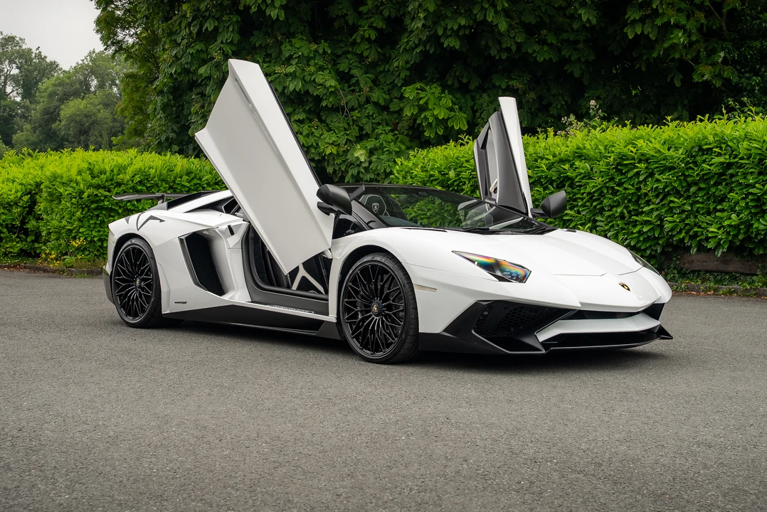 2016 Lamborghini Aventador SuperVeloce LP750-4 Roadster - Image 14 of 31
