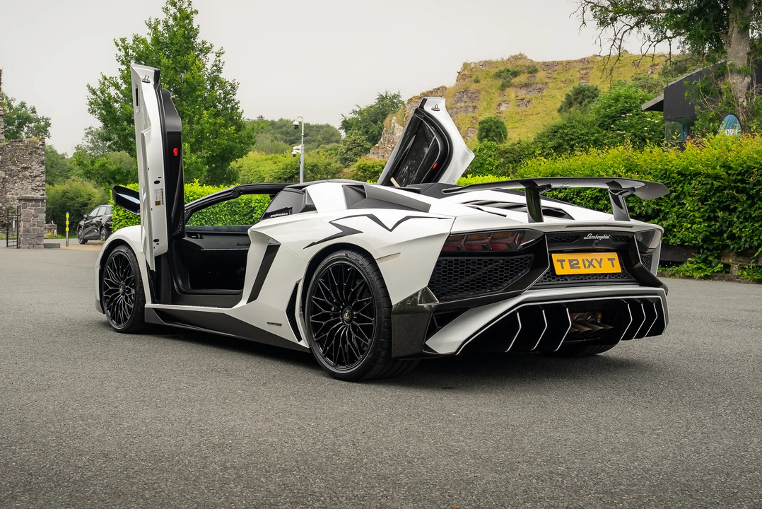 2016 Lamborghini Aventador SuperVeloce LP750-4 Roadster - Image 20 of 31