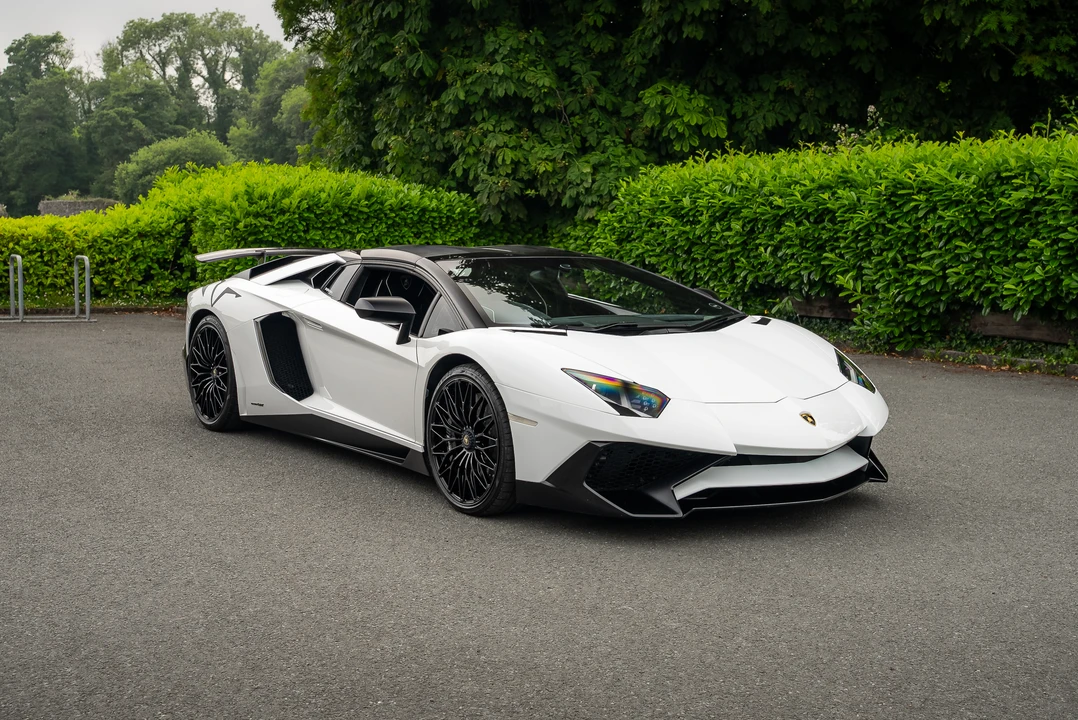 2016 Lamborghini Aventador SuperVeloce LP750-4 Roadster - Image 9 of 31